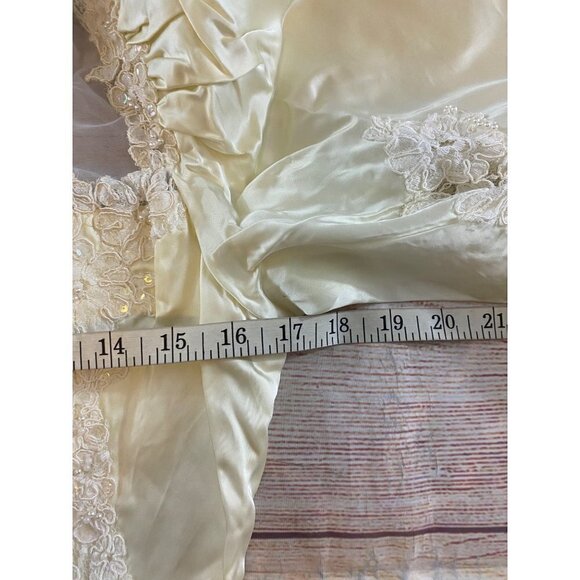 Unbranded Vintage Chapagne Embellished. Wedding Dress - Medium - Picture 13 of 17